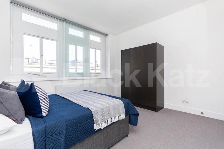  Luxurious apartment within an impressive converted warehouse Tabernacle Street, Old Street